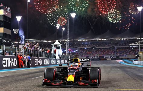 Il Gran Premio di Abu Dhabi 2021: Una Finale Esplosiva che ha Riscritto la Storia della Formula 1